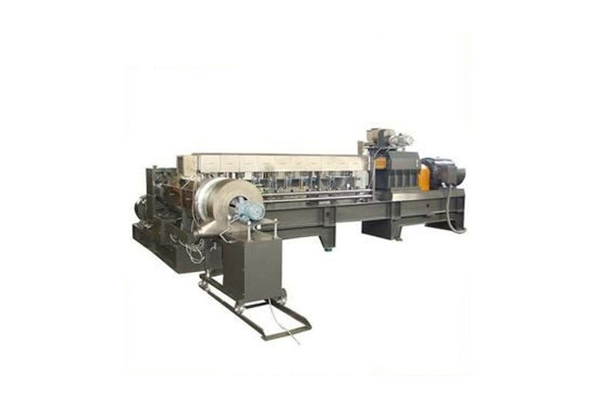 廣東利拿實(shí)業(yè)的模面風(fēng)冷熱切造粒生產(chǎn)線